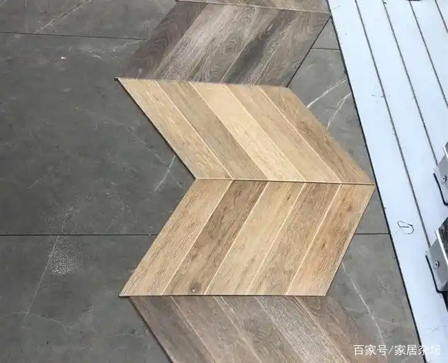 实木地板与木纹砖区别_实木地板优缺点分析_木纹砖系列的导热性能与实木地板相比在开启地暖的情况下各自优劣如何?