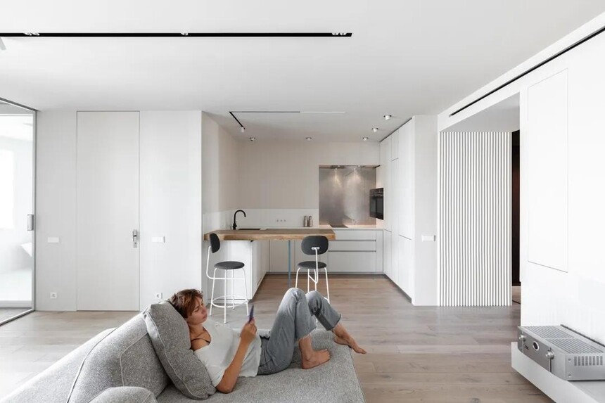 木纹砖系列的导热性能与实木地板相比在开启地暖的情况下各自优劣如何?_木纹砖优缺点 家里装修选地板 木地板与瓷砖对比