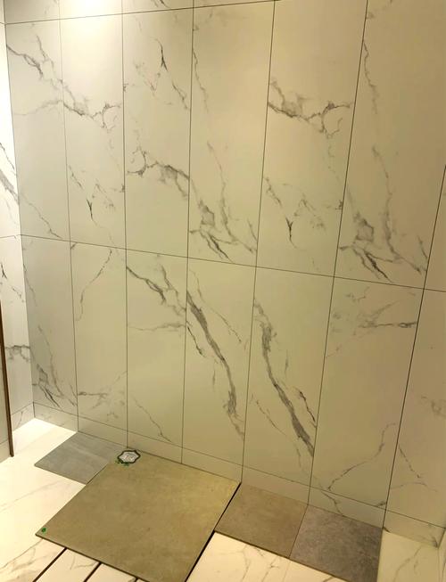 亮面精雕连纹通体大理石在铺贴前是否需要像墙纸一样进行预铺以对花纹?_大理石贴纸是什么意思_用大理石纹贴纸贴墙怎么样