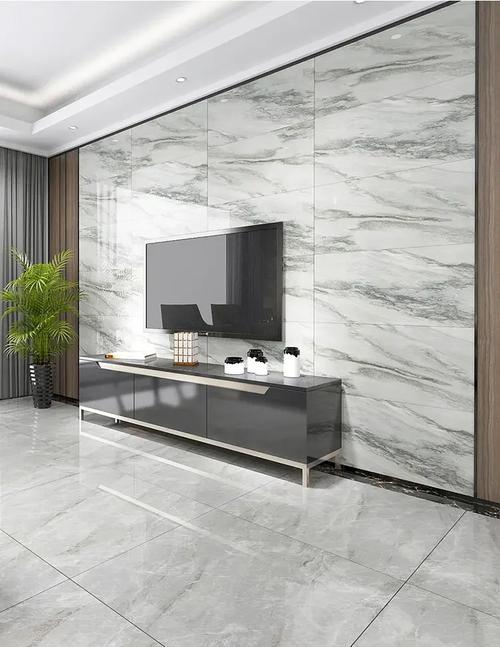 超耐磨通体中板相较于传统瓷片在墙面应用上具备哪些结构性优势?_耐磨板作用_耐磨板应用范围