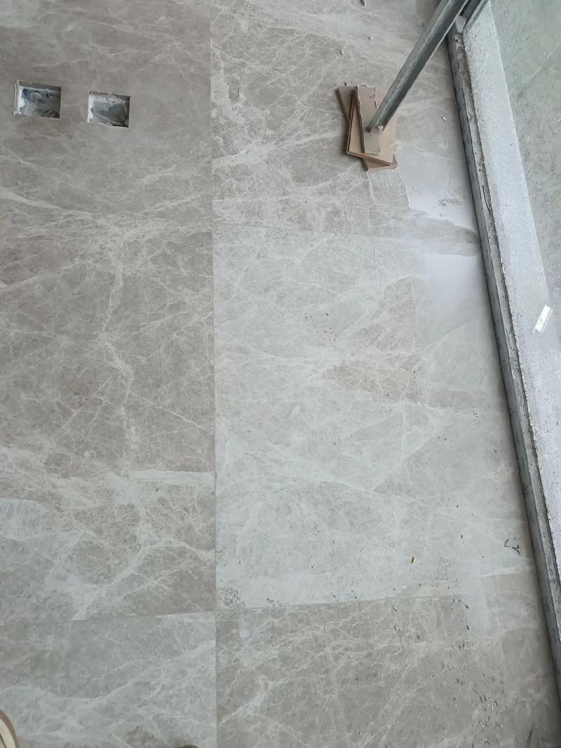 自然石系列瓷砖能否避免天然石材常见的色差和放射性问题?_瓷砖具有天然放射性是什么意思_瓷砖石材有辐射吗