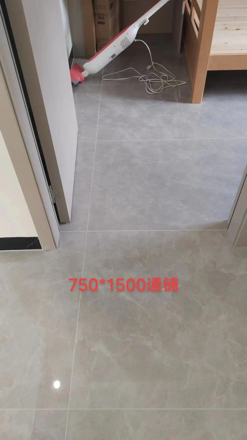 耐磨板_全抛釉瓷砖耐磨瓷砖_超耐磨通体中板的重量相较于传统瓷砖是否更轻从而减轻建筑结构负荷