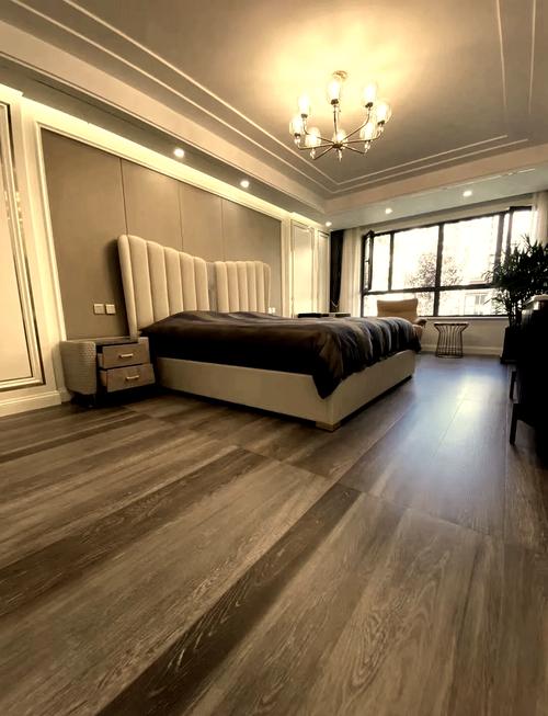 带颗粒的地砖叫什么_颗粒木纹系列瓷砖的颗粒质感能带来怎样的脚感,适合用于卧室地面吗?_颗粒地板砖