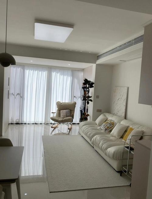 显空间大的瓷砖颜色_超白系列瓷砖适合用于小户型装修吗,能让空间显得更宽敞明亮吗?_明亮的瓷砖