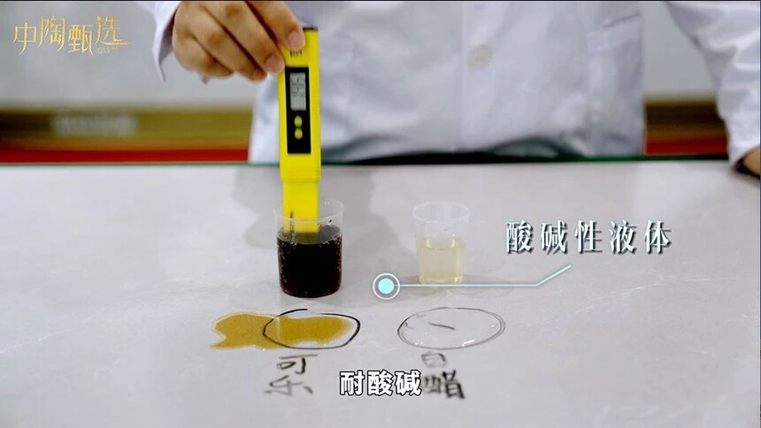 素色质感砖系列的抗磨性能和抗污性能哪个更重要,如何选择?_轻纹理瓷砖测评_现代简约风格轻奢风