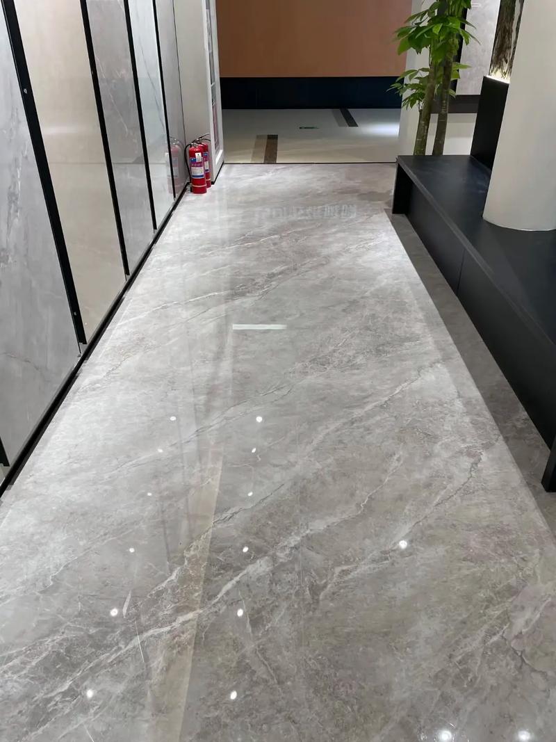 亮面精雕连纹通体大理石的连纹技术对瓷砖质量要求高吗?_大理石纹瓷砖铺贴效果_大理石纹理瓷砖铺出来好看吗