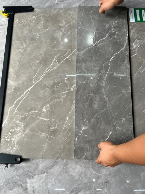 瓷砖次品_瓷砖同批次颜色差别大_清雅素色系列瓷砖的颜色会不会因为批次不同而出现色差?