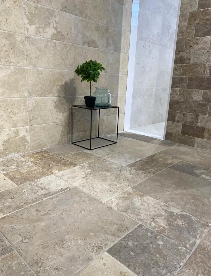 莱姆石系列瓷砖应用指南:打造低调奢华、富有历史感的空间氛围_莱姆石系列瓷砖应用指南:打造低调奢华、富有历史感的空间氛围_莱姆石系列瓷砖应用指南:打造低调奢华、富有历史感的空间氛围