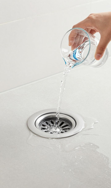 隐形地漏铺装_隐形地漏瓷砖怎么镶嵌_隐形地漏与长条地漏:如何将其完美嵌入瓷砖铺贴,成为功能艺术品?