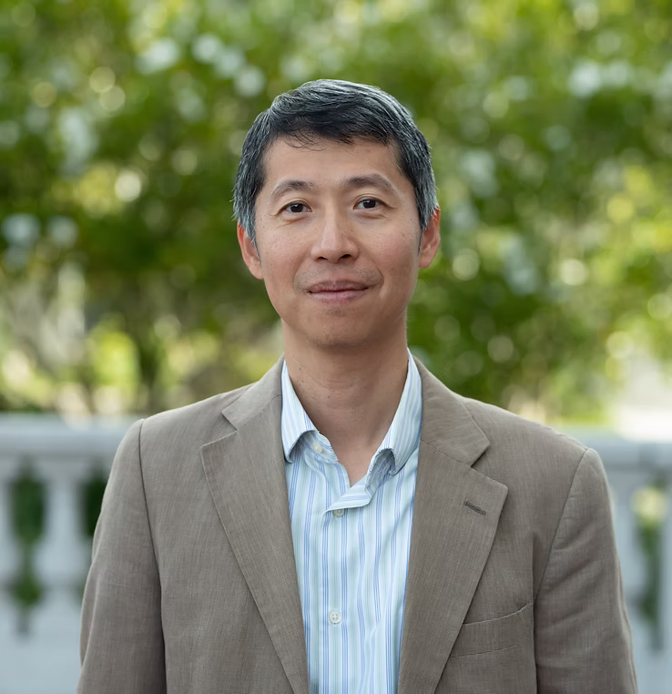 Xiaobo_Lu_Photo.jpg