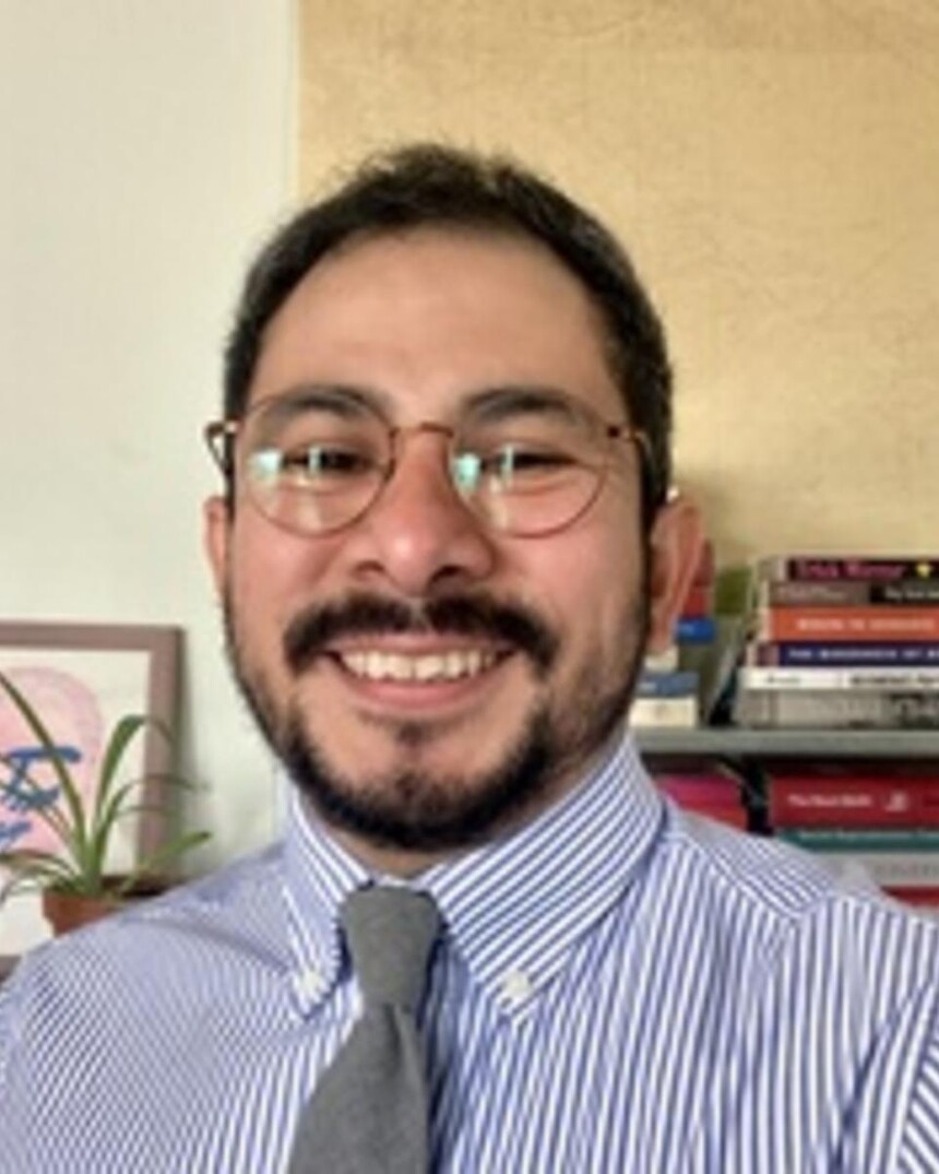 1775975345582262.jpg luis_flores.jpg