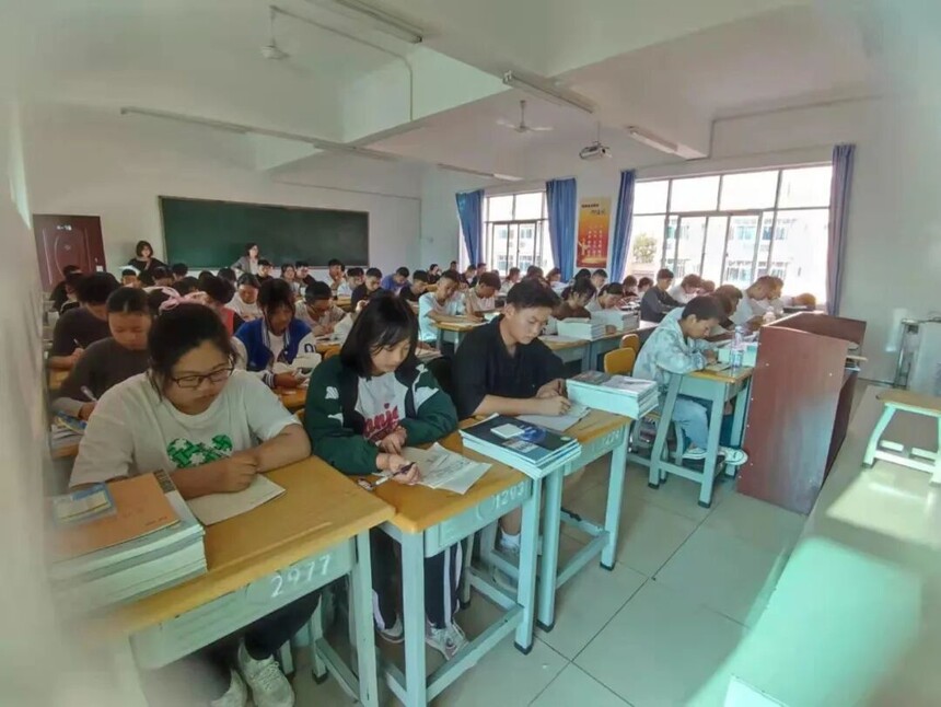 9e3b793cc82573bac5221381956b8ff9.jpg