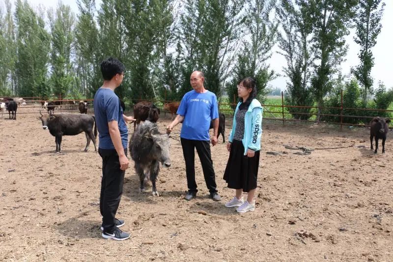 乌拉特前旗文联组织各文艺家协会会员进行“决战脱贫攻坚、决胜全面小康、奋斗有我”主题采风活动 第4张
