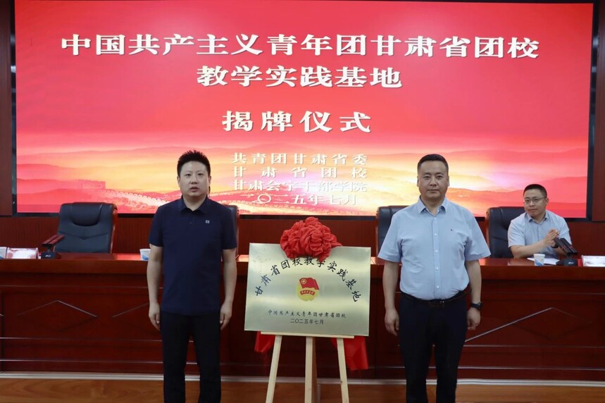 1752194763713529.jpg 128676cd38fe9f9ecd492902435f0070.jpg