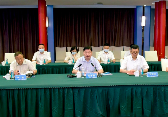 鄂州市委常委,市委秘书长麻琦主持签约仪式,市委常委,常务副市长