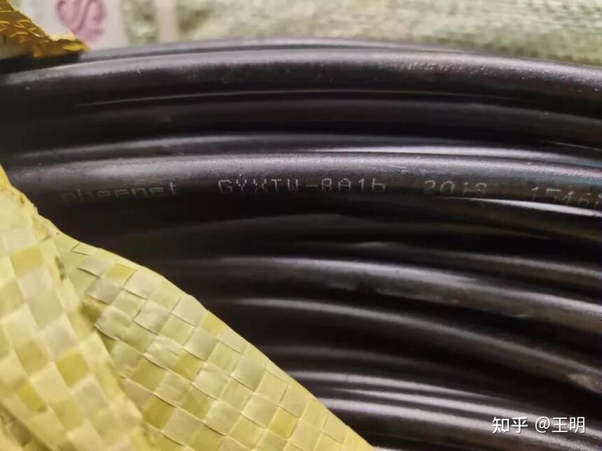 室外光缆质量_光缆外皮质量鉴别_菲尼特中心束管式光缆GYXTW-8A