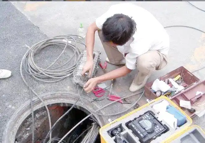 光纤入户过程_室内光缆铺设_光缆处理与熔接