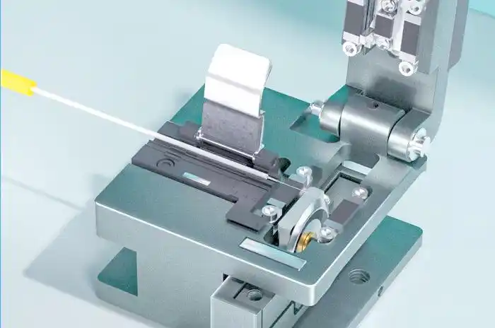 光纤入户过程_光缆处理与熔接_室内光缆铺设