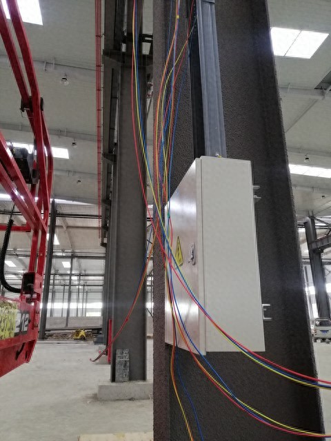 室外光缆型号_智能建筑光缆选型技巧_室内多模光缆应用场景