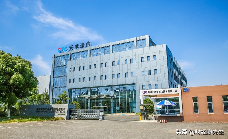 ���ͨ�Ź��˹�����ͷ��ҵ_ֱ����³�������_����ͨѶ5G��ģ����