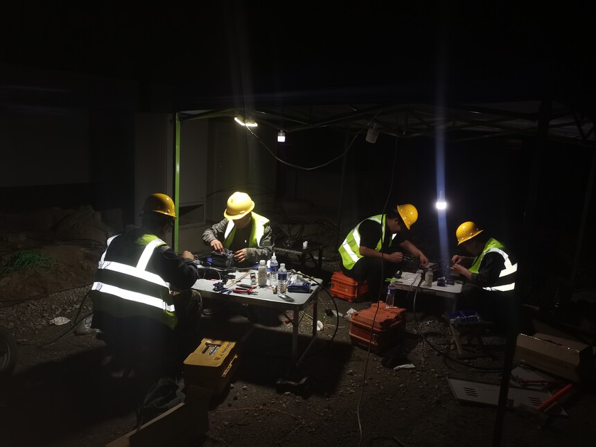 室内光缆铺设_河北正定热雪奇迹 中国电信石家庄分公司 光缆迁改