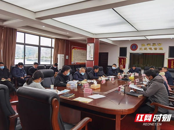 电力光缆_通信光缆寄挂电力线路杆塔安全隐患协调会_张家界市通信光缆寄挂电力线路杆塔整治方案