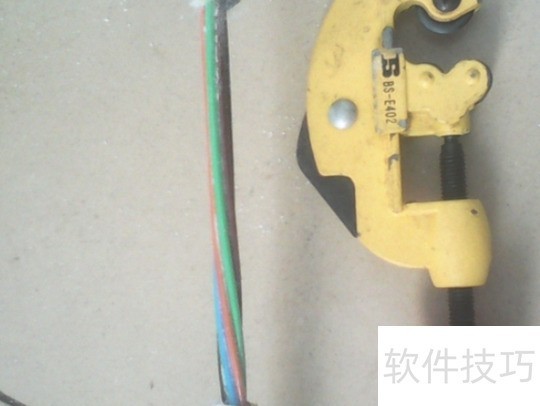 光缆剥皮步骤_光缆切割方法_室外光缆
