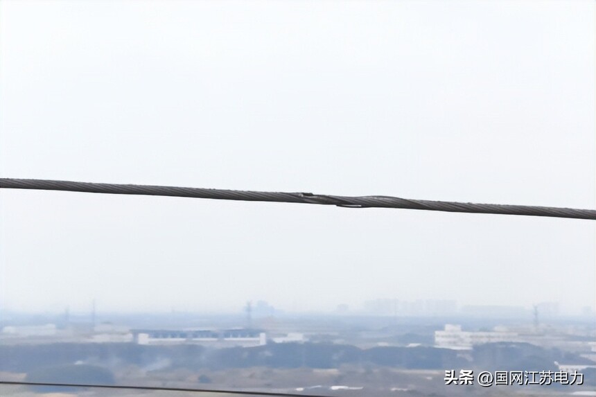 220千伏OPGW光缆更换施工_电力高空作业人员春检_opgw光缆故障