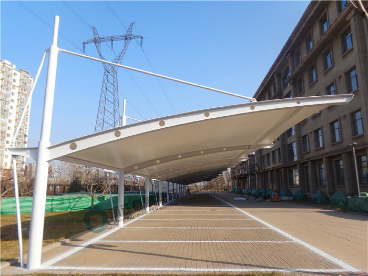 小汽车车棚图片