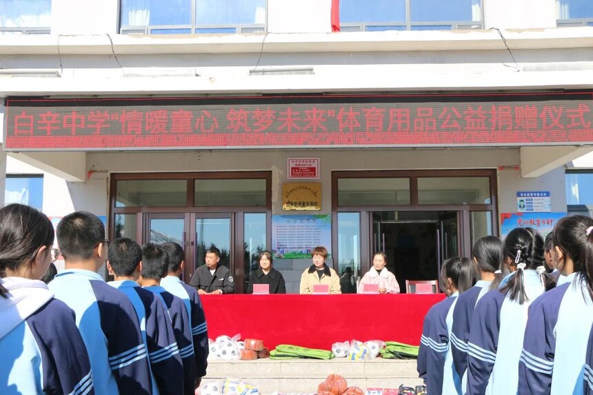 1762413747649431.jpg 0dc1c22ebad2f7a54beab31a12339f56.jpg