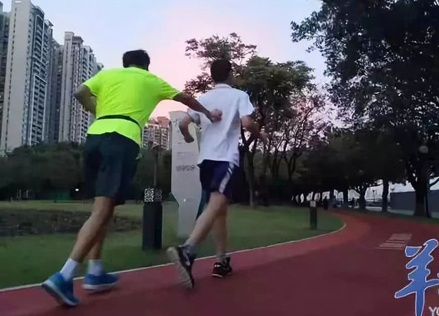 1575450397128098.jpg 练习跑步.jpg