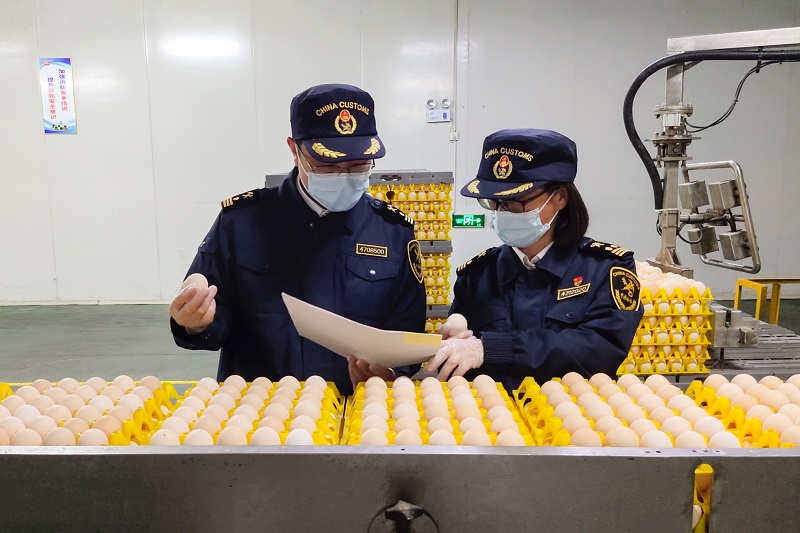 ͼΪ���人���ع�Ա�Ե�Ʒ�������ڽ��м��.jpg
